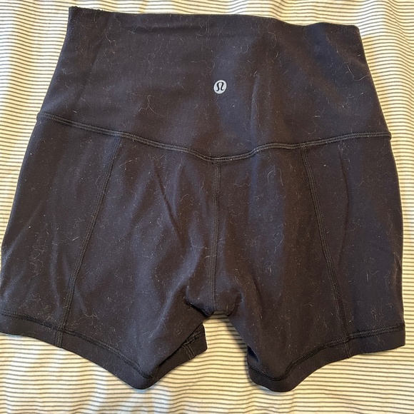 lululemon athletica Black Athletic Shorts - Picture 1 of 2